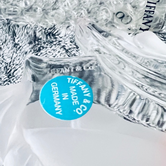 Tiffany Crystal Penguin Ornament - Picture 1 of 4